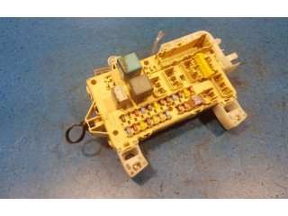 Блок предохранителей  89221-0F010, 89221-0F010   Toyota Corolla Verso E121    