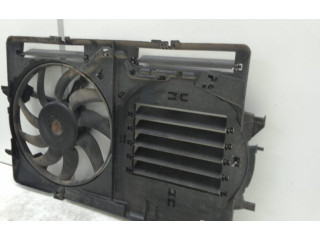 Вентилятор радиатора     8k0121003q    Audi A5 8T 8F 