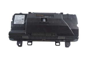 Přístrojová deska Volvo XC60 2023 32374983AA