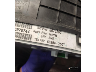 Блок управления двигателя 8673263   Volvo XC70