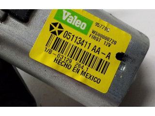 Двигатель стеклоочистителя заднего стекла     05113411AA    Chrysler Town & Country V 