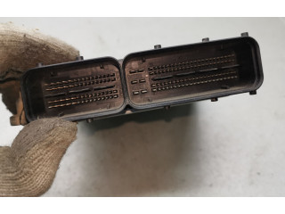 Řídící jednotka 03G906016HN, 0281012272   Volkswagen Caddy 2007