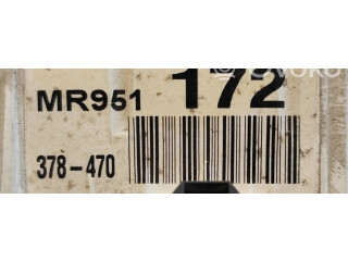 Přístrojová deska Mitsubishi Pajero 2002 MR951172