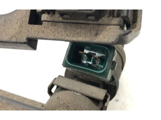 Топливная рампа 037906031AA   Audi A3 S3 8L  