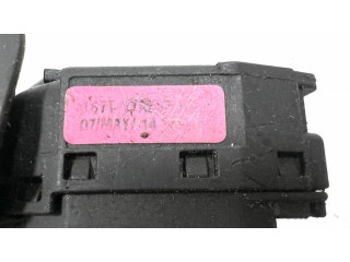 Ручка стеклоочистителей 1S7T17A553DD   Ford Fiesta