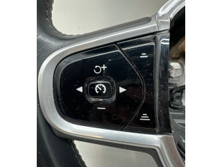 Панель приборов 32288783, 2027910888 Volvo XC60