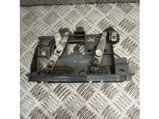 Блок управления климат-контролем    Mazda 626