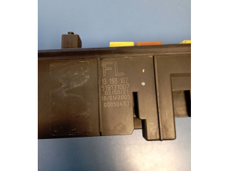 Блок предохранителей 13198102, 00050453 Volvo S60