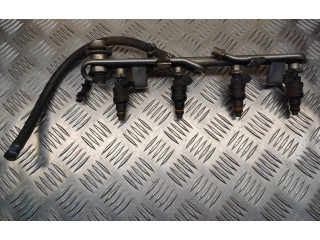 Топливная рампа 058133681, 058133551   Audi A6 S6 C5 4B  