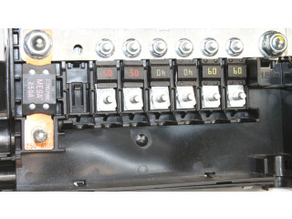 Блок предохранителей  HX7314516AA   Jaguar XE    