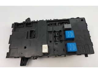 Блок предохранителей 954102CXXX   Hyundai Coupe    