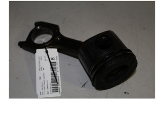 Píst BMW 1 E81 E87 pro naftový motor 2.0