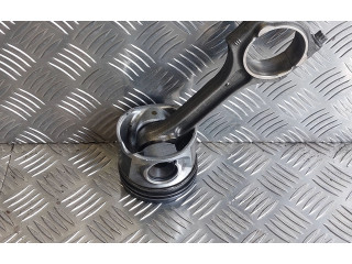  Поршень с шатуном D5204T2   Volvo V60  