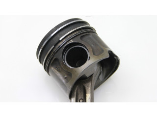 Поршень с шатуном KIA Sorento 2010 - 2014 года