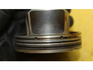 Поршень с шатуном Skoda Fabia Mk3 (NJ)