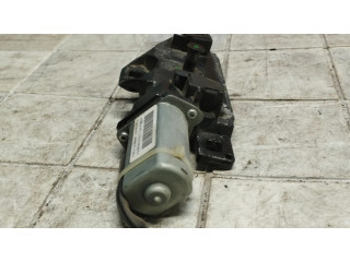 Притягиватель задней крышки