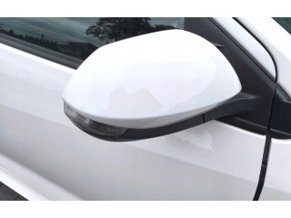 Zpětné zrcátko Toyota Yaris 2019