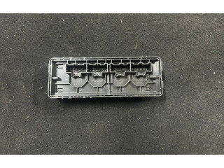 Блок управления климат-контролем 13598157   Chevrolet Camaro