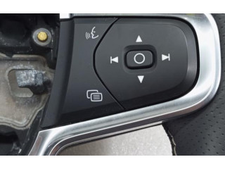 Руль Volvo XC40 - года 34232263C, 31455409