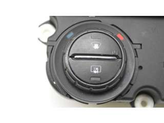 Модуль блока управления кондиционером 74241061 Skoda Octavia Mk2 (1Z)