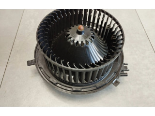Вентилятор печки 5WB819015 Skoda Octavia Mk4