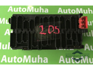 Блок предохранителей 357937039   Volkswagen Golf III    