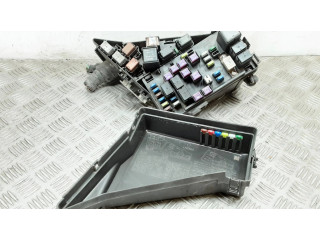 Блок предохранителей  MB100200B, MB502080B   Subaru Legacy    