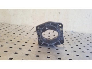 Другая деталь отсека двигателя