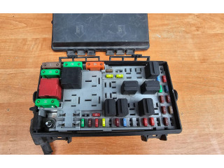 Pojistková skříňka 13217389 Opel Antara 2011