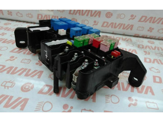 Блок предохранителей  95224-2D000   KIA Rio    