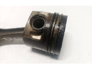 Píst Volkswagen PASSAT B5.5