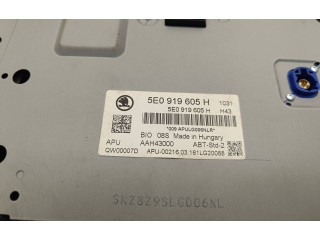 Дисплей 5E0919605H Skoda Octavia Mk3 (5E)