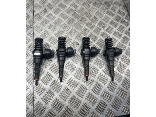 Комплект форсунок 038130073AG Skoda Octavia Mk2 (1Z) BXE