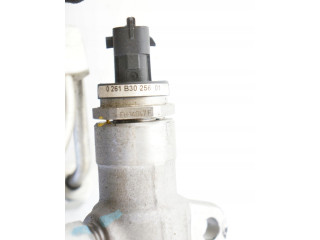 Топливная рампа    Jeep Cherokee  