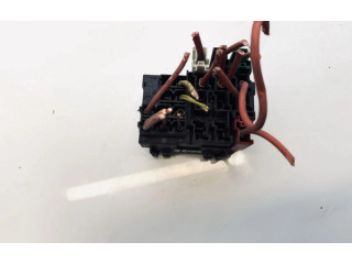 Блок предохранителей  7703297665   Renault Clio II    