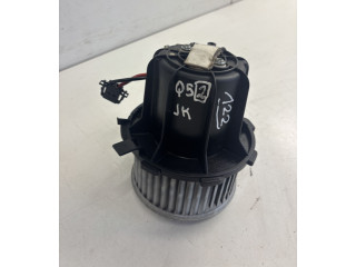 Вентилятор печки 8K2820021 Audi Q5 SQ5