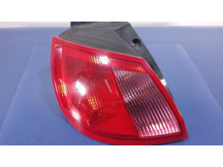 Задний фонарь в кузове