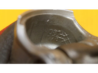  Поршень с шатуном    Volkswagen Golf VI  