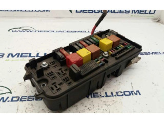 Блок предохранителей 13112920   Opel Vectra C    