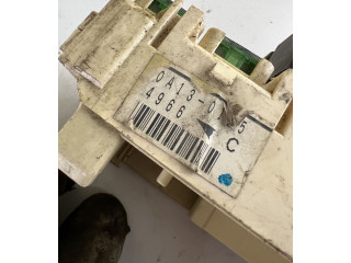 Pojistková skříňka Mitsubishi Pajero 2003