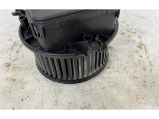 Вентилятор печки 4M1820021C Audi Q5 SQ5