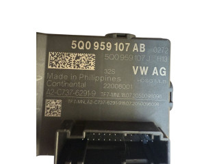 Блок подушек безопасности 5Q0959107J, 5Q0959107AB Skoda Superb B8 (3V)