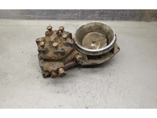 Vstřikovací lišta 0438120185, 035133353AB Audi 100 200 5000 C3