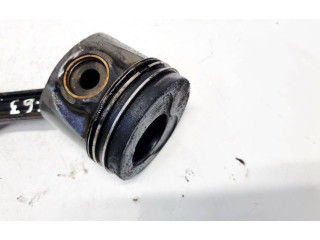  Поршень с шатуном    Volkswagen PASSAT B4  