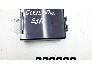 Řídící jednotka 952102k000 KIA Soul 2010