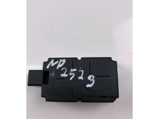 Блок управления 30797900   Volvo V70