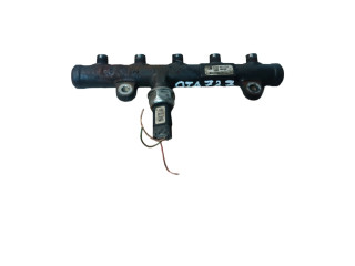 Топливная рампа 9681549580   Peugeot Expert  