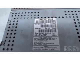 Радио/ проигрыватель CD/DVD / навигация