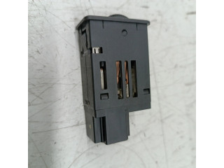 Přístrojová deska  Nissan Primera 1999 321025  