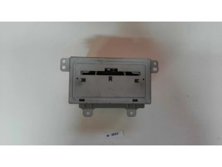 Радио/ проигрыватель CD/DVD / навигация